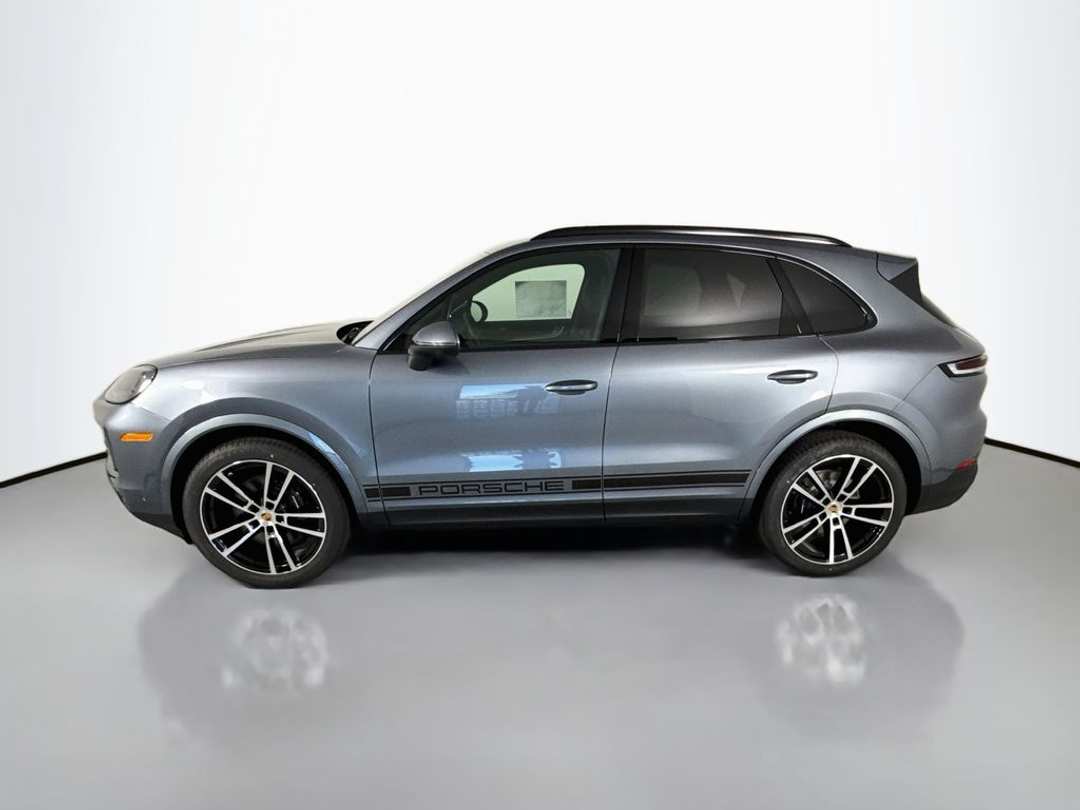 2026 Porsche Cayenne - Image 2