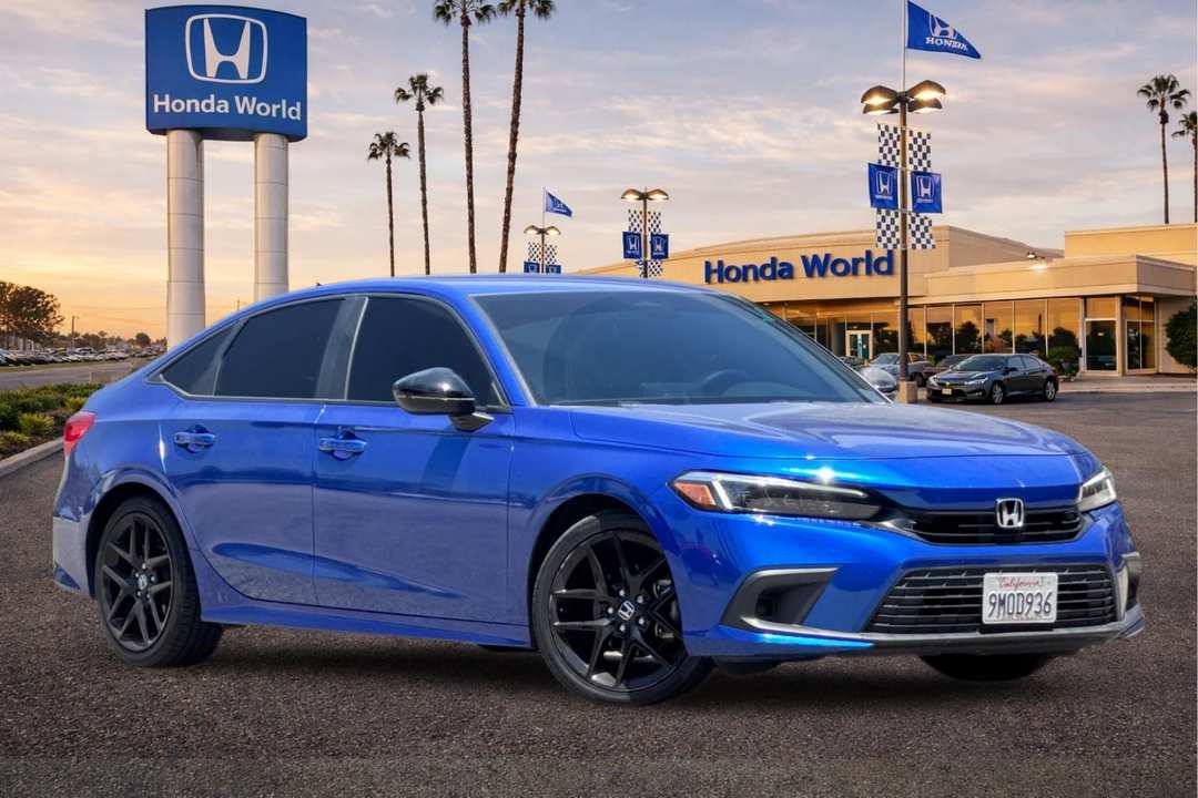 2024 Honda Civic Sport - Image 2