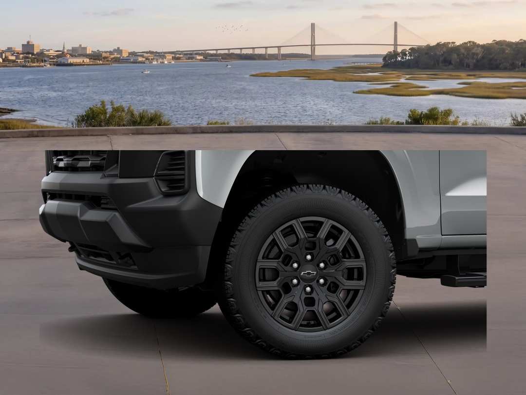 2026 Chevrolet Colorado Work - Image 3