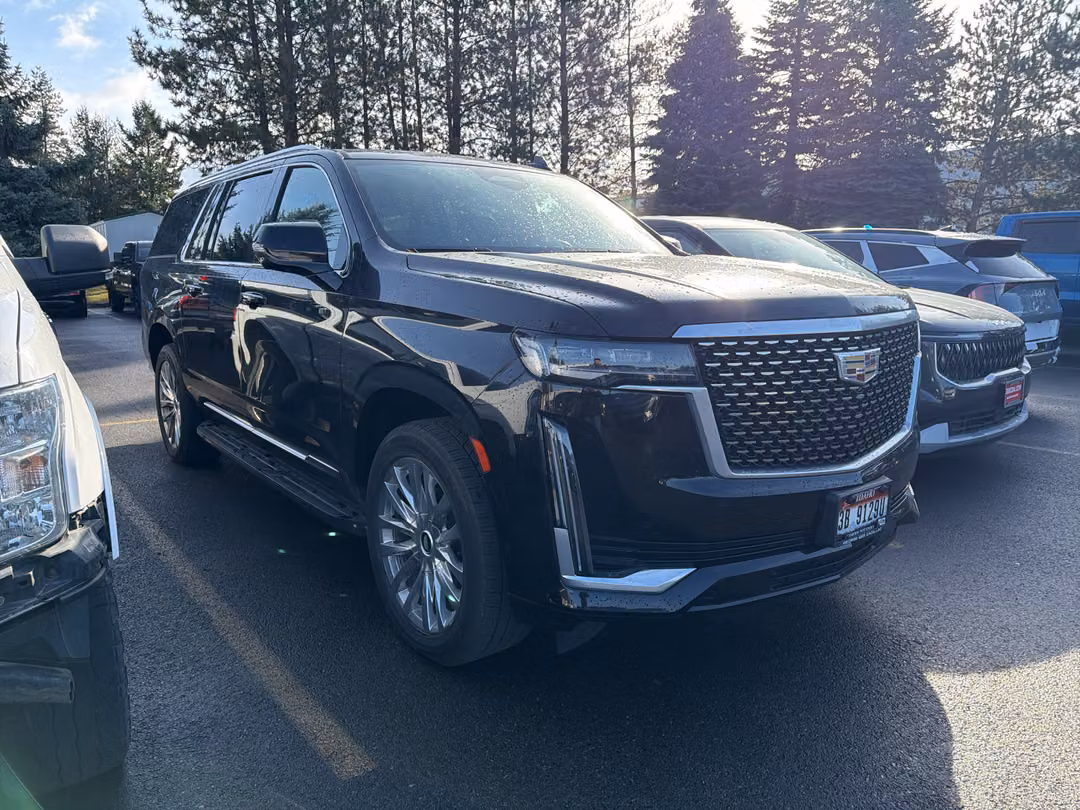 2023 Cadillac Escalade Esv Premium Luxury - Image 3