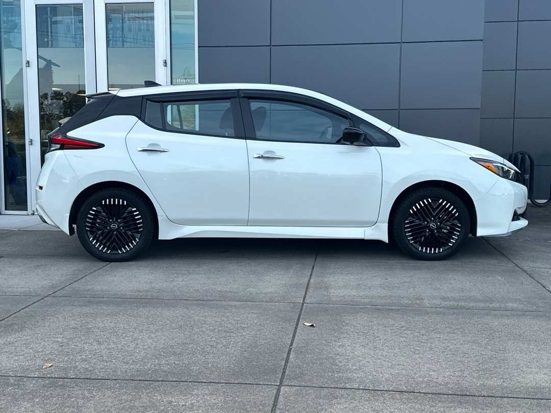 2025 Nissan LEAF SV Plus - Image 3