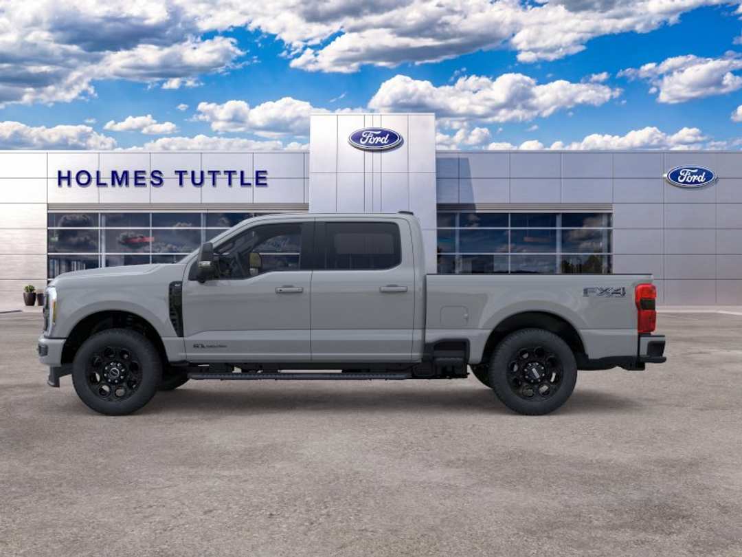 2026 Ford Super Duty F-350 Srw XLT - Image 3