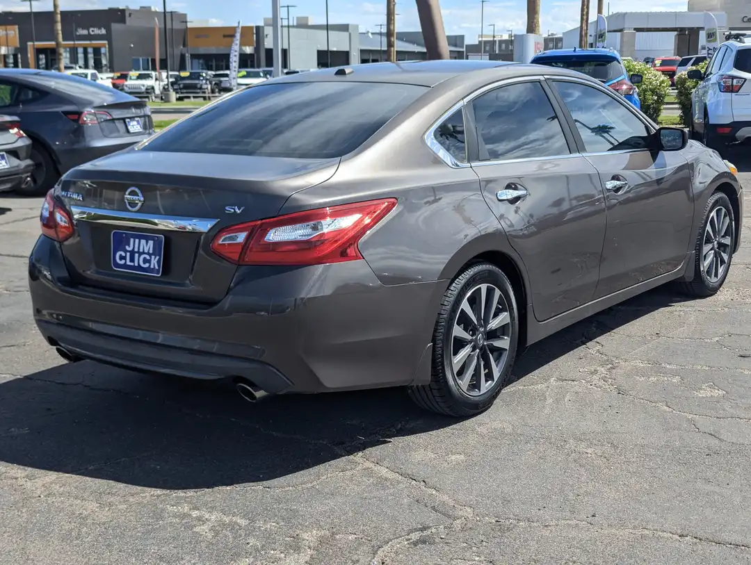 2016 Nissan Altima 2.5 SV - Image 2