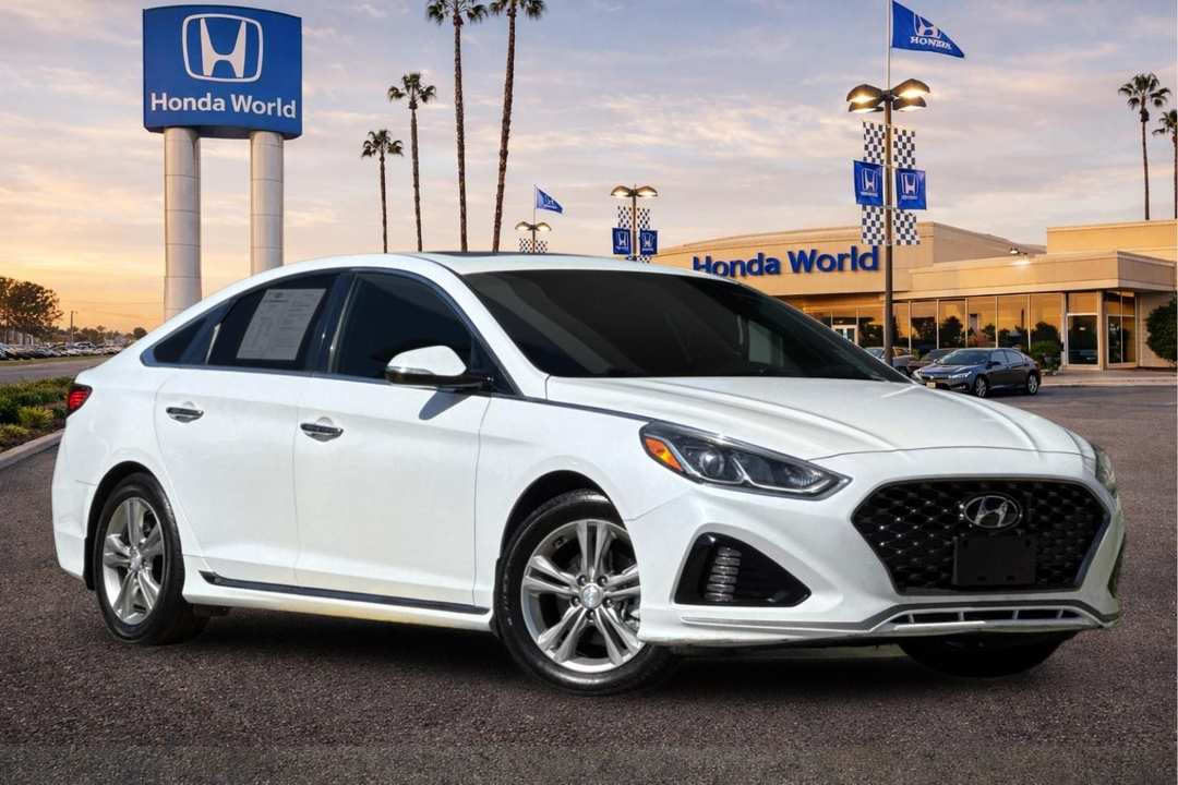 2018 Hyundai Sonata Sport - Image 2
