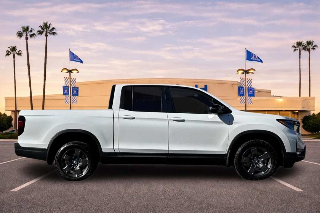 2026 Honda Ridgeline TrailSport - Image 3