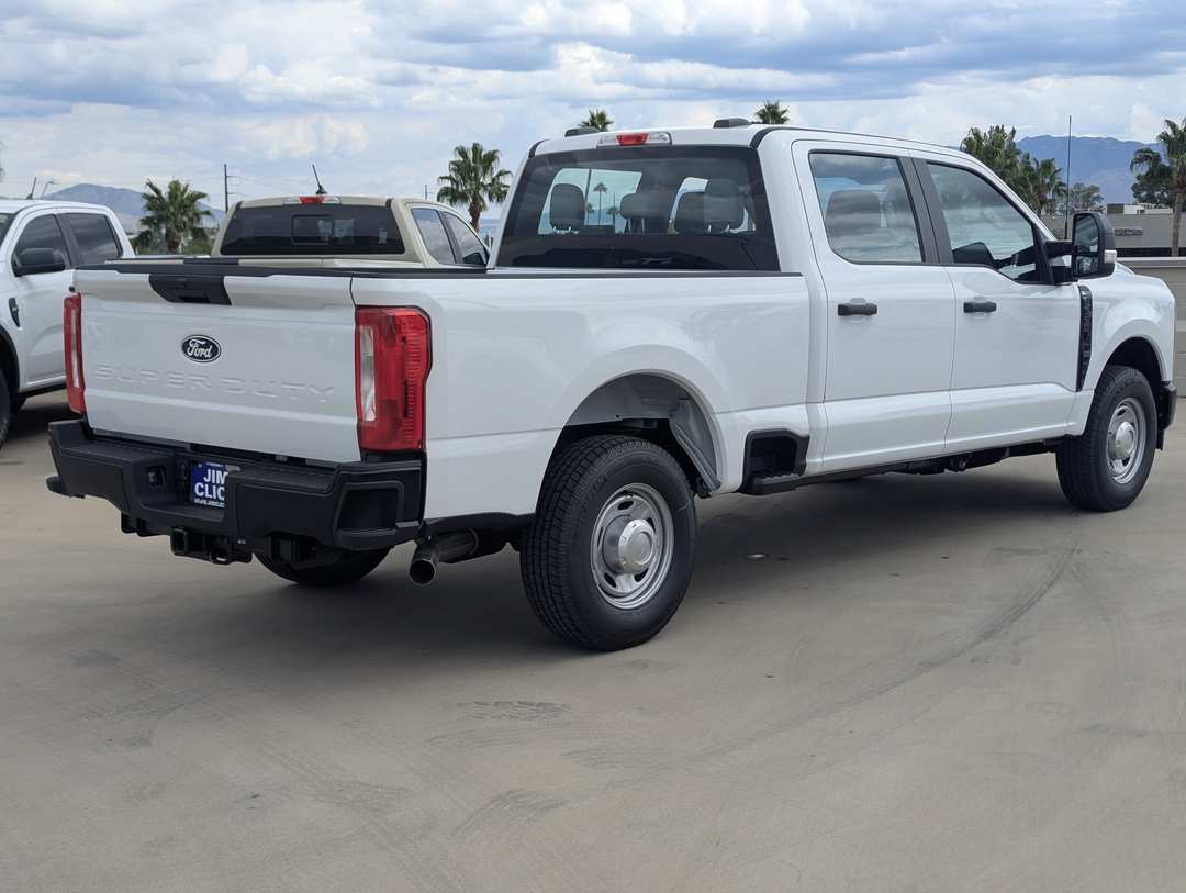 2027 Ford Super Duty F-350 Srw XL - Image 2