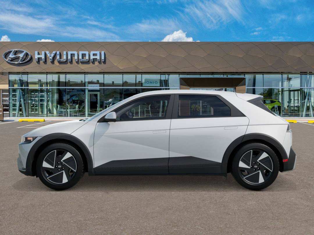 2026 Hyundai Ioniq 5 SEL - Image 3