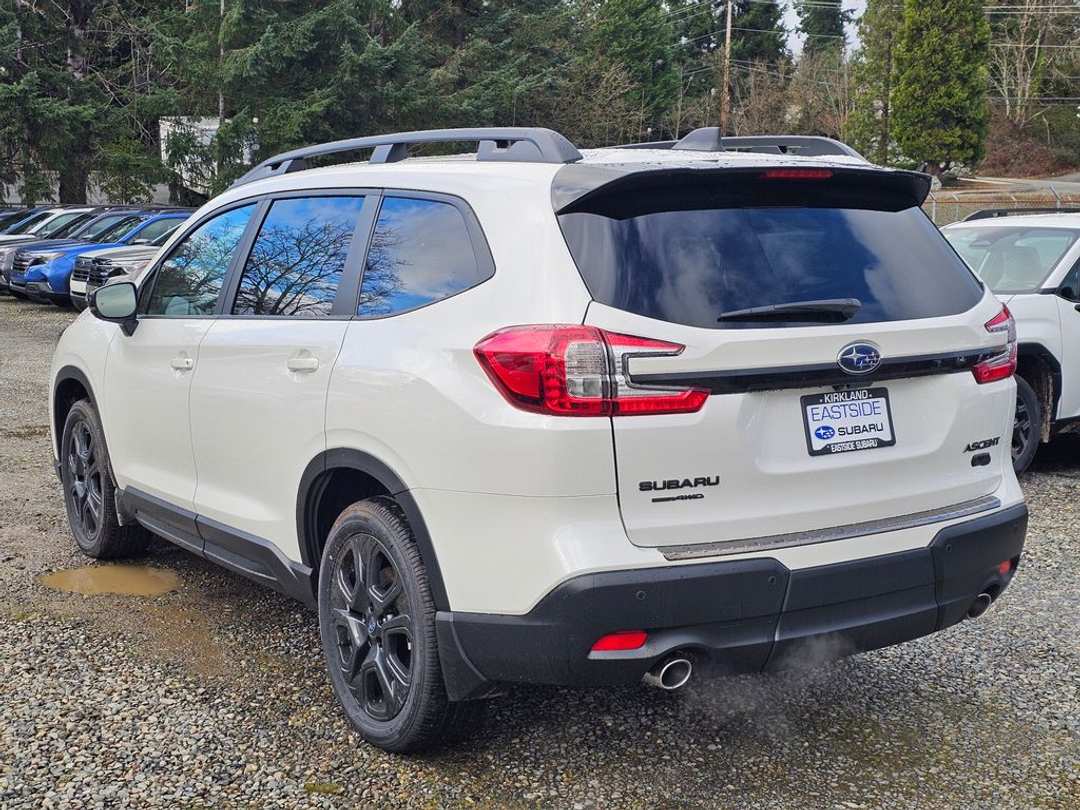 2026 Subaru Ascent Onyx Edition Touring - Image 3