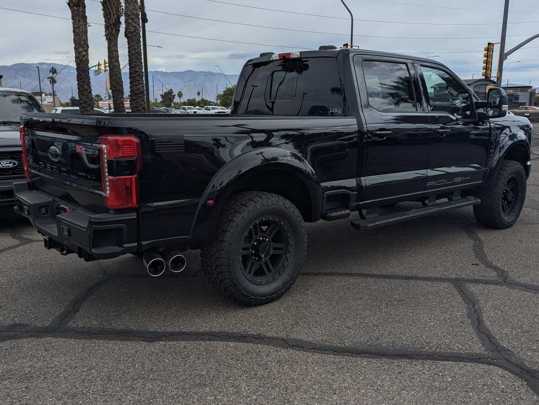 2026 Ford Super Duty F-250 Srw LARIAT - Image 2