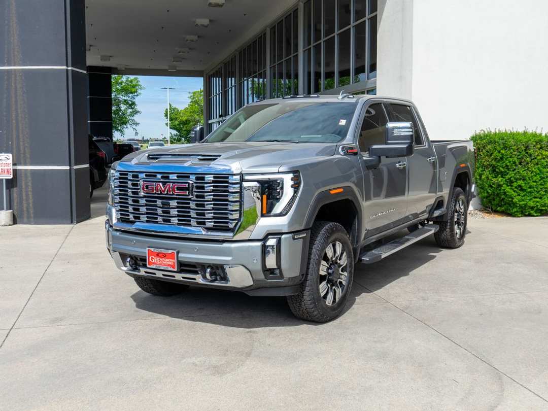 2026 GMC Sierra 3500Hd Denali - Image 3