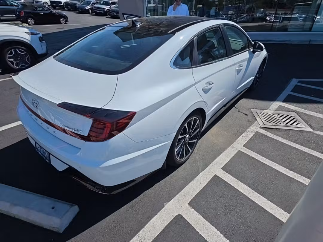 2021 Hyundai Sonata Limited - Image 3