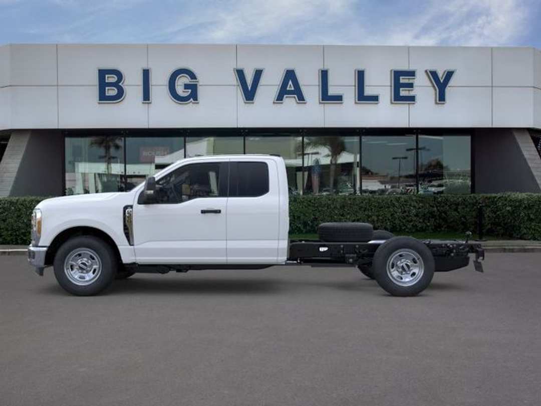2026 Ford F-350Sd - Image 3