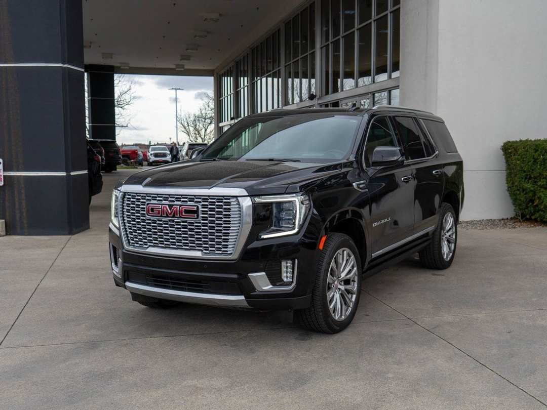 2024 GMC Yukon Denali - Image 3