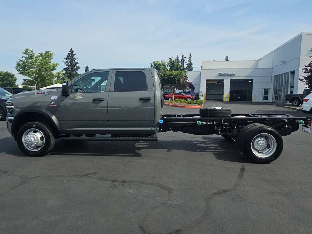 2026 Ram 5500Hd Tradesman - Image 3