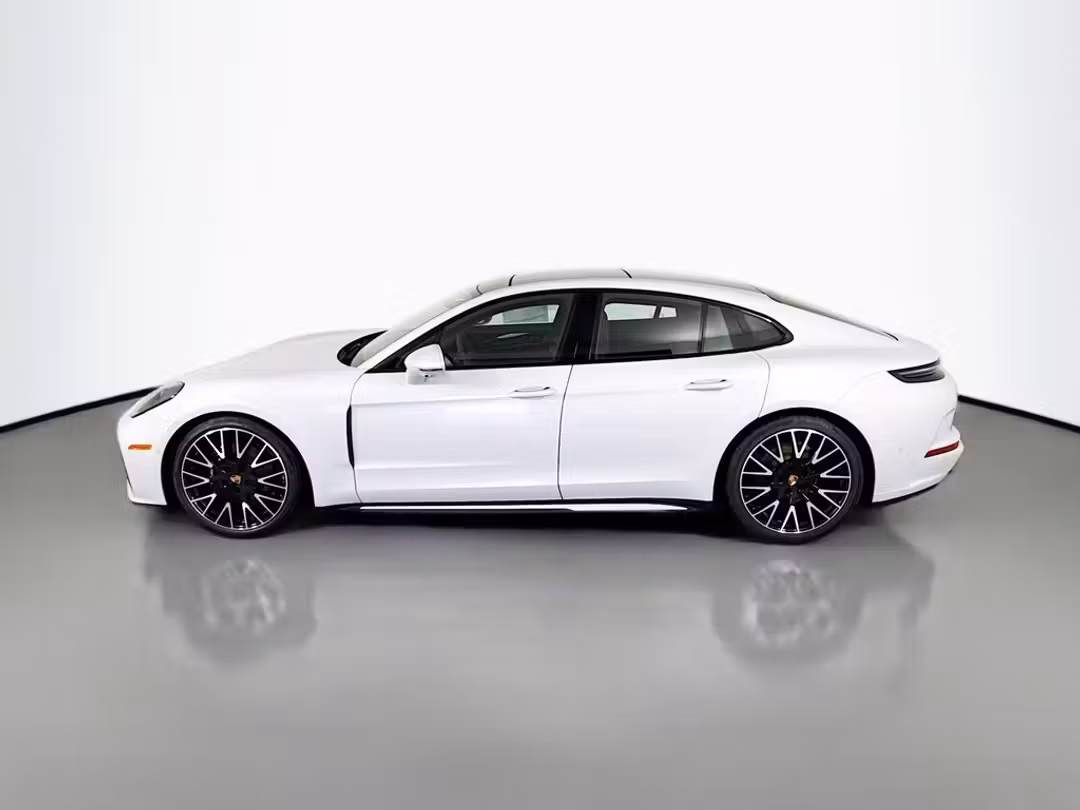 2026 Porsche Panamera - Image 2