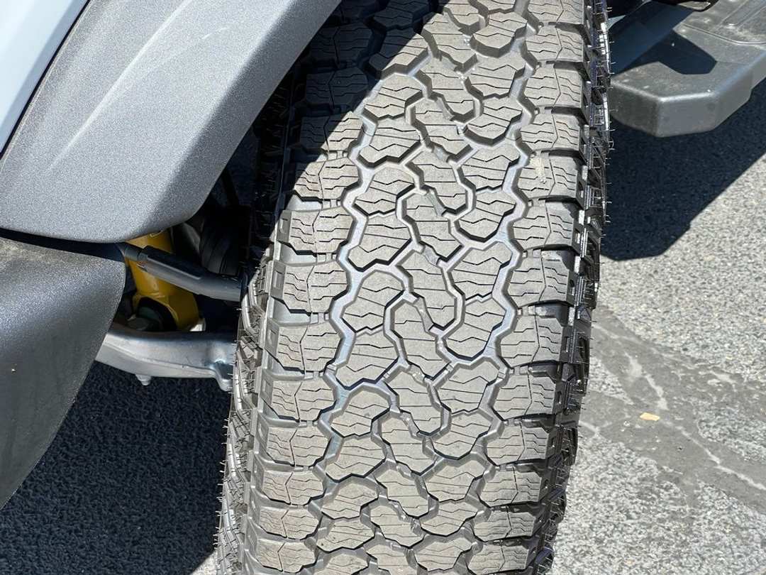 2026 Ford Bronco Base - Image 3
