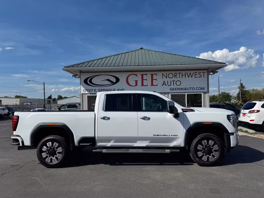 2024 GMC Sierra 2500Hd Denali - Image 3