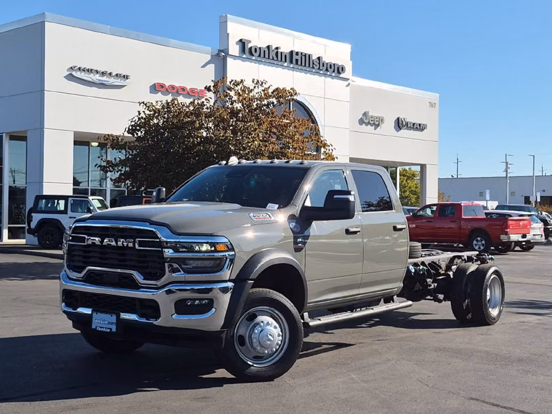 2026 Ram 5500Hd Tradesman - Image 2