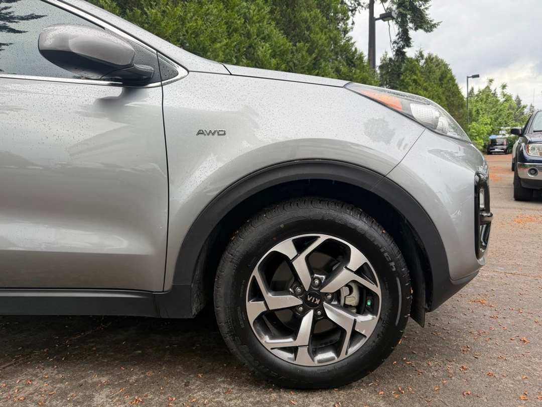 2022 Kia Sportage LX - Image 3