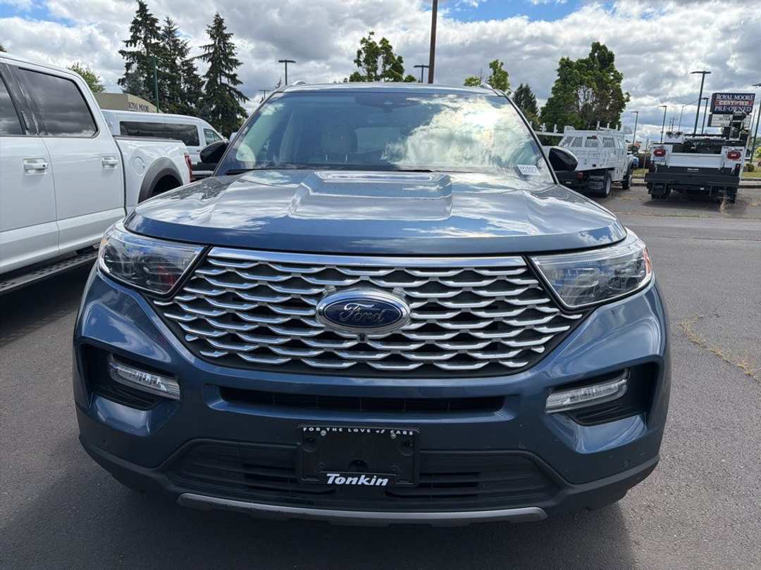 2020 Ford Explorer Platinum - Image 2