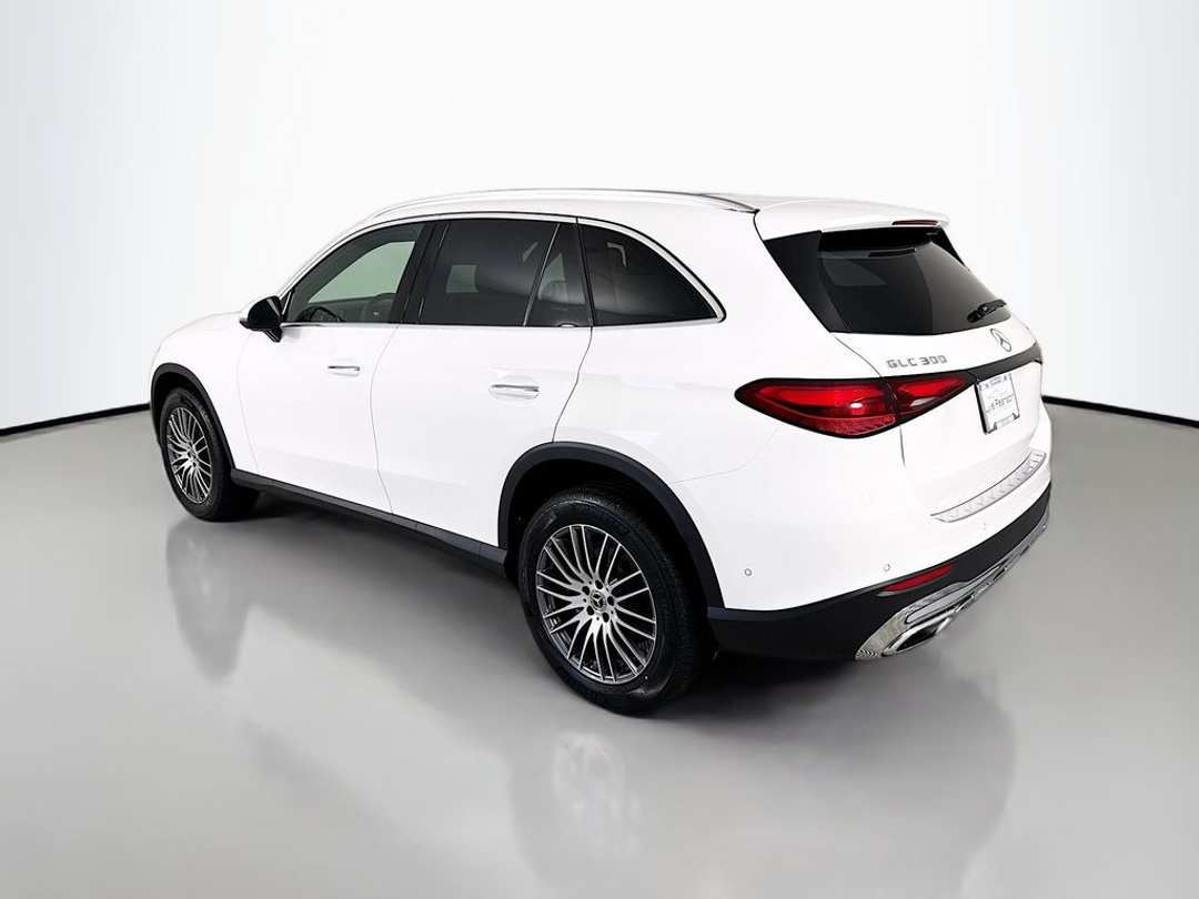 2026 Mercedes-Benz GLC GLC 300 - Image 3
