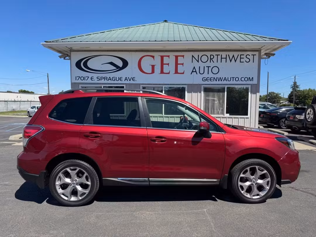 2018 Subaru Forester 2.5i Touring - Image 2