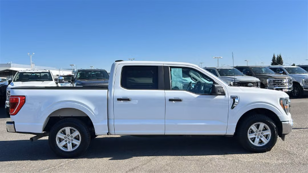 2023 Ford F-150 XLT - Image 2
