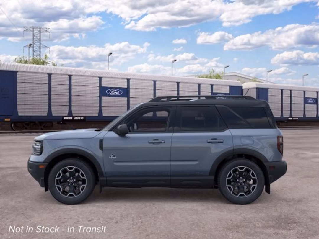 2026 Ford Bronco Sport Outer Banks - Image 3