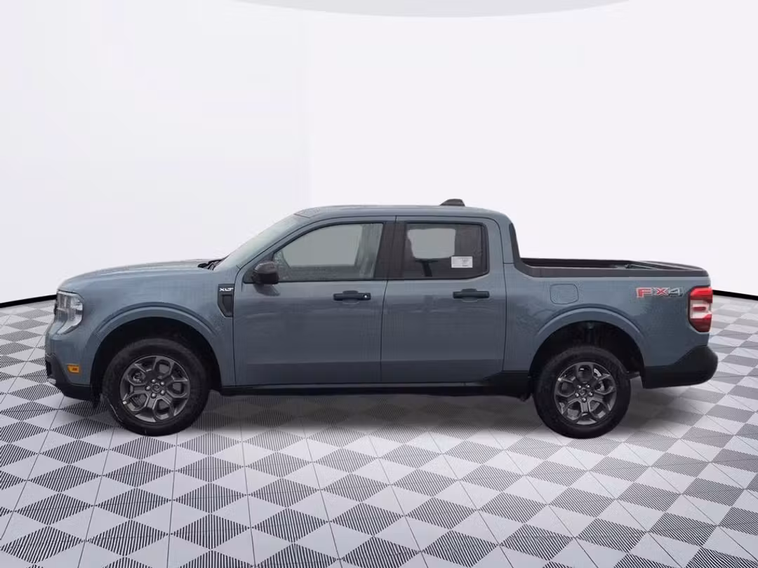 2026 Ford Maverick XLT - Image 2