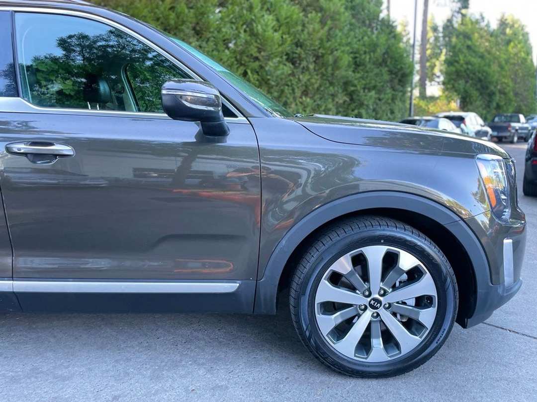 2020 Kia Telluride S - Image 2