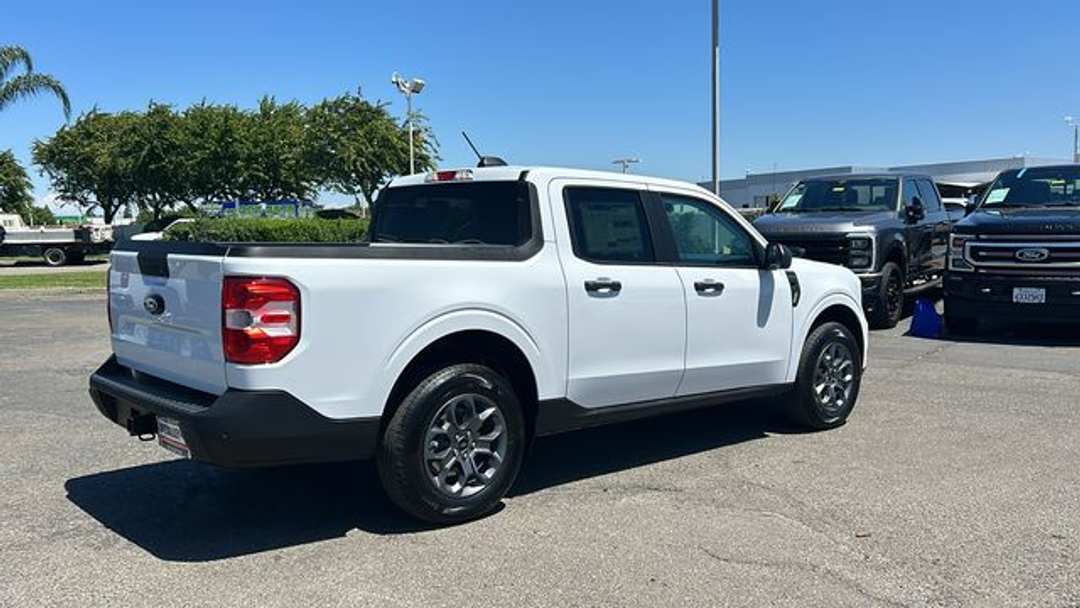 2026 Ford Maverick XLT - Image 3