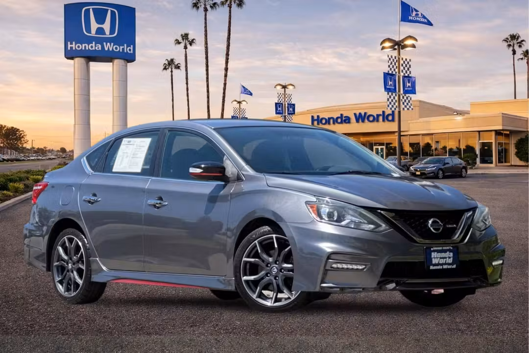2017 Nissan Sentra NISMO - Image 2