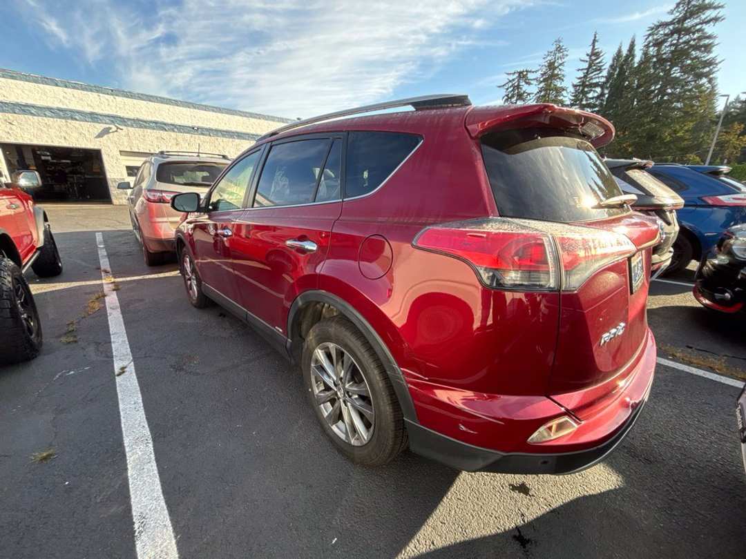 2018 Toyota Rav4 Hybrid Limited - Image 2