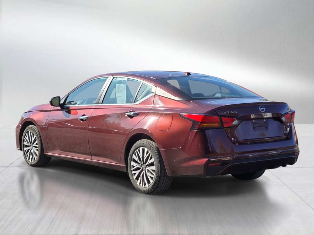 2024 Nissan Altima 2.5 SV - Image 3