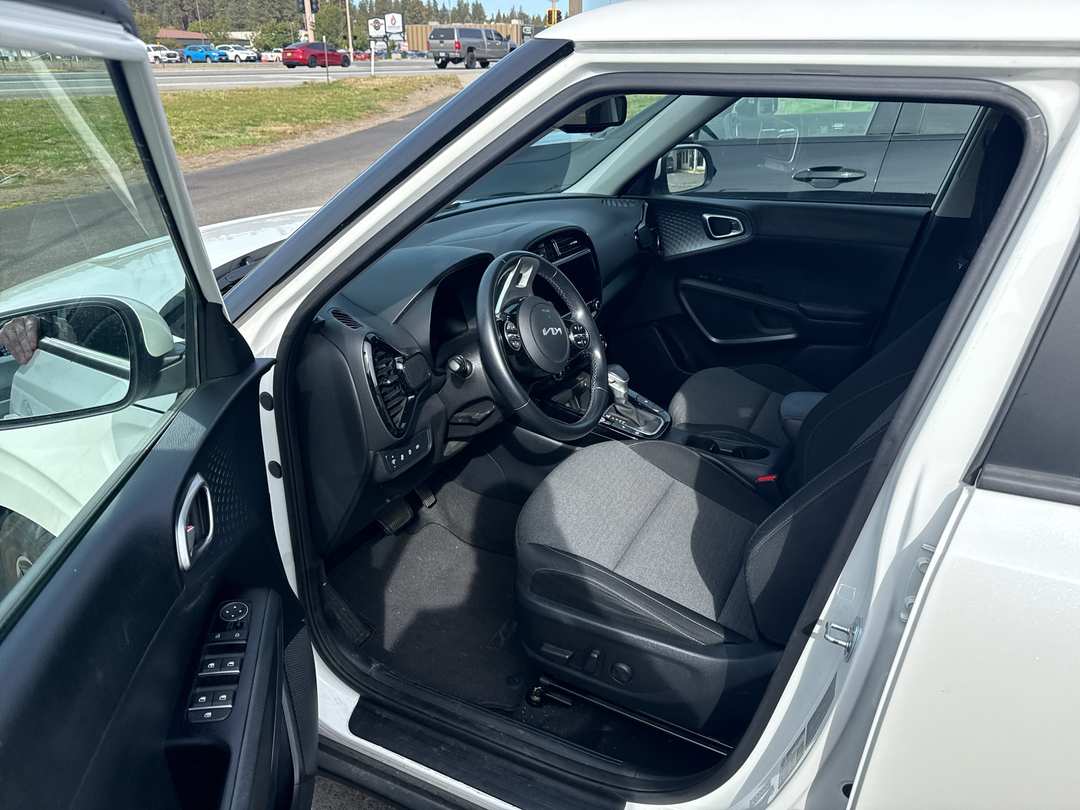 2023 Kia Soul EX - Image 3