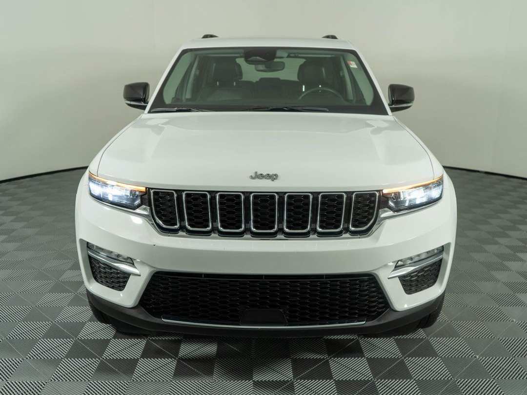 2023 Jeep Grand Cherokee Limited - Image 2