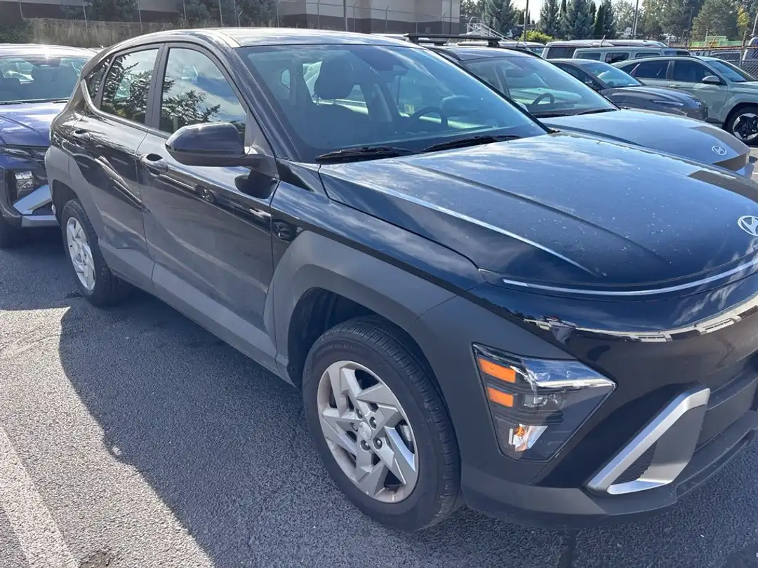 2025 Hyundai Kona SE - Image 3
