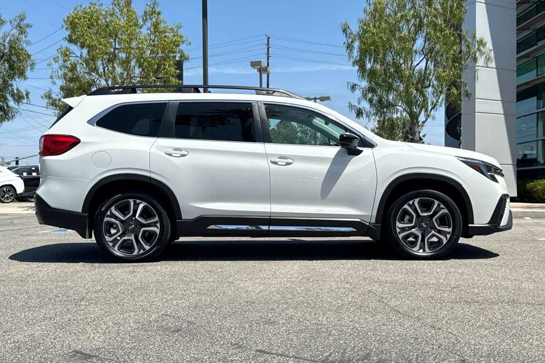 2024 Subaru Ascent Limited - Image 3