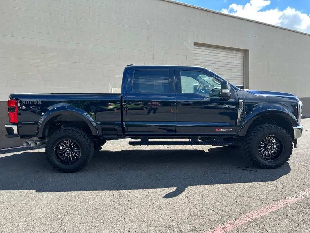 2024 Ford F-350Sd Lariat - Image 3