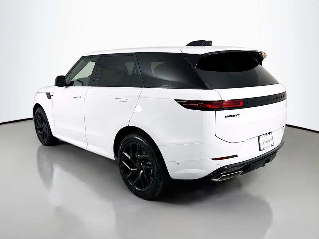 2026 Land Rover Range Rover Sport Dynamic SE - Image 3