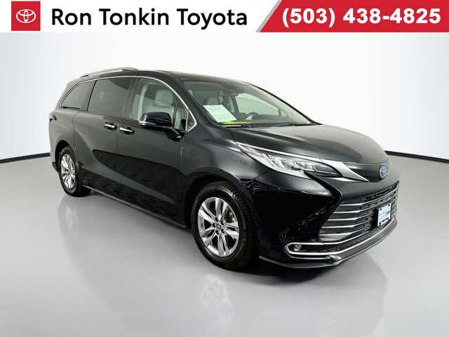 2022 Toyota Sienna Limited