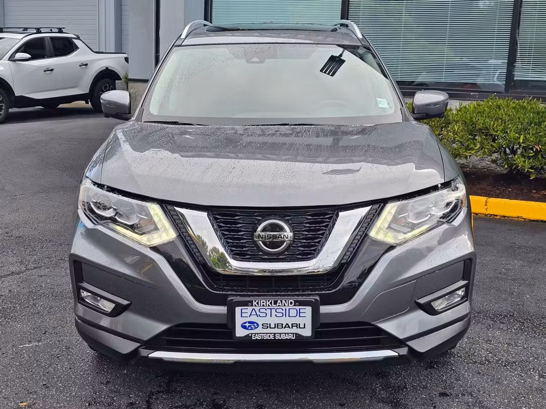 2018 Nissan Rogue SL - Image 2
