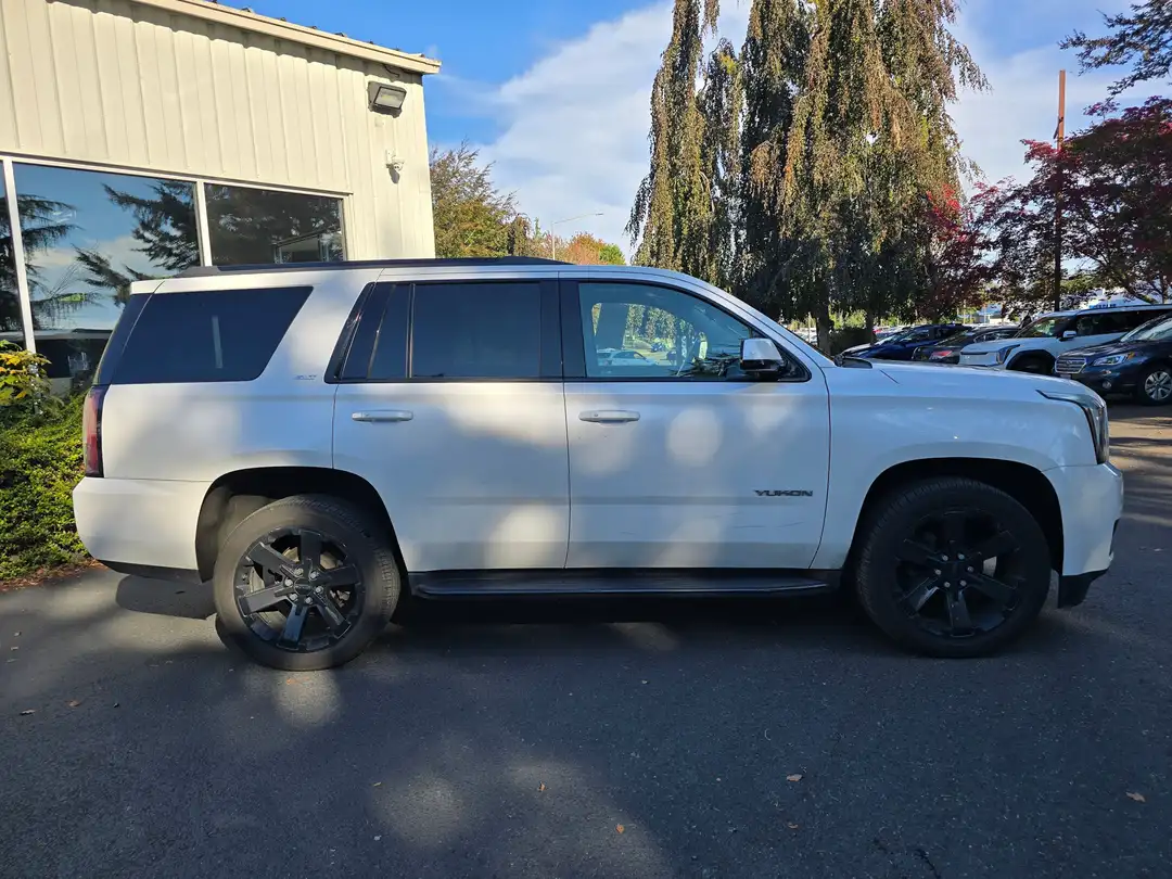 2019 GMC Yukon SLT - Image 2