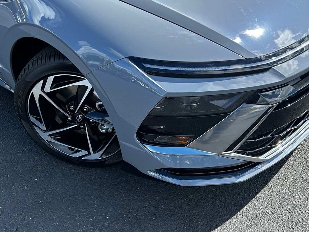 2026 Hyundai Sonata SEL Sport - Image 2