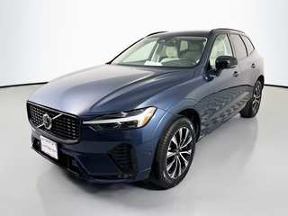 2023 Volvo Xc60 B5 Plus Dark Theme