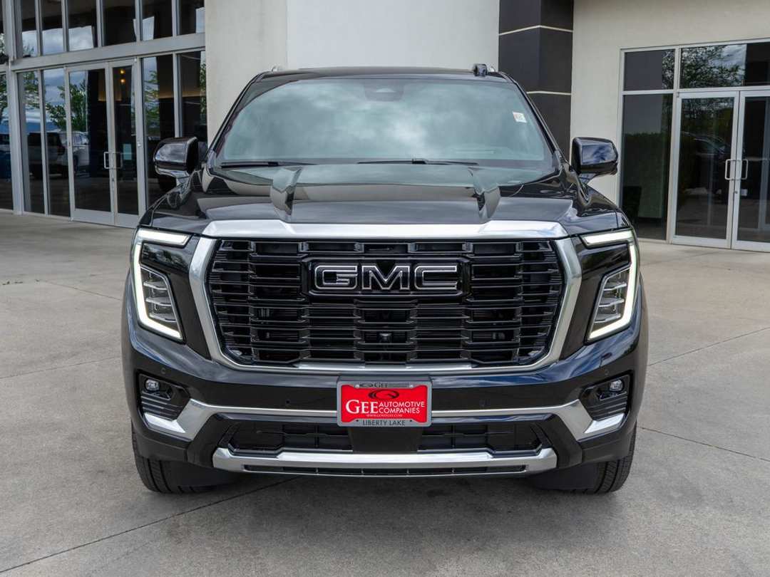 2026 GMC Yukon Denali - Image 2