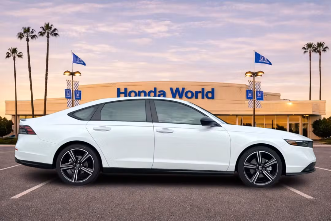 2026 Honda Accord Hybrid Sport - Image 3