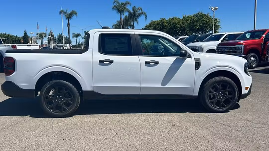 2026 Ford Maverick XLT - Image 2