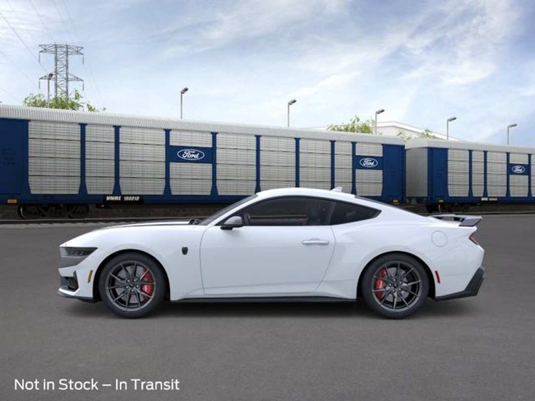 2026 Ford Mustang Dark Horse - Image 3