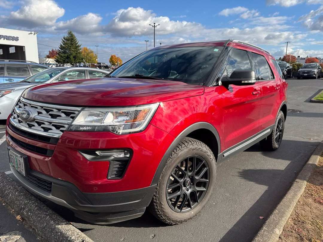 2019 Ford Explorer XLT - Image 2